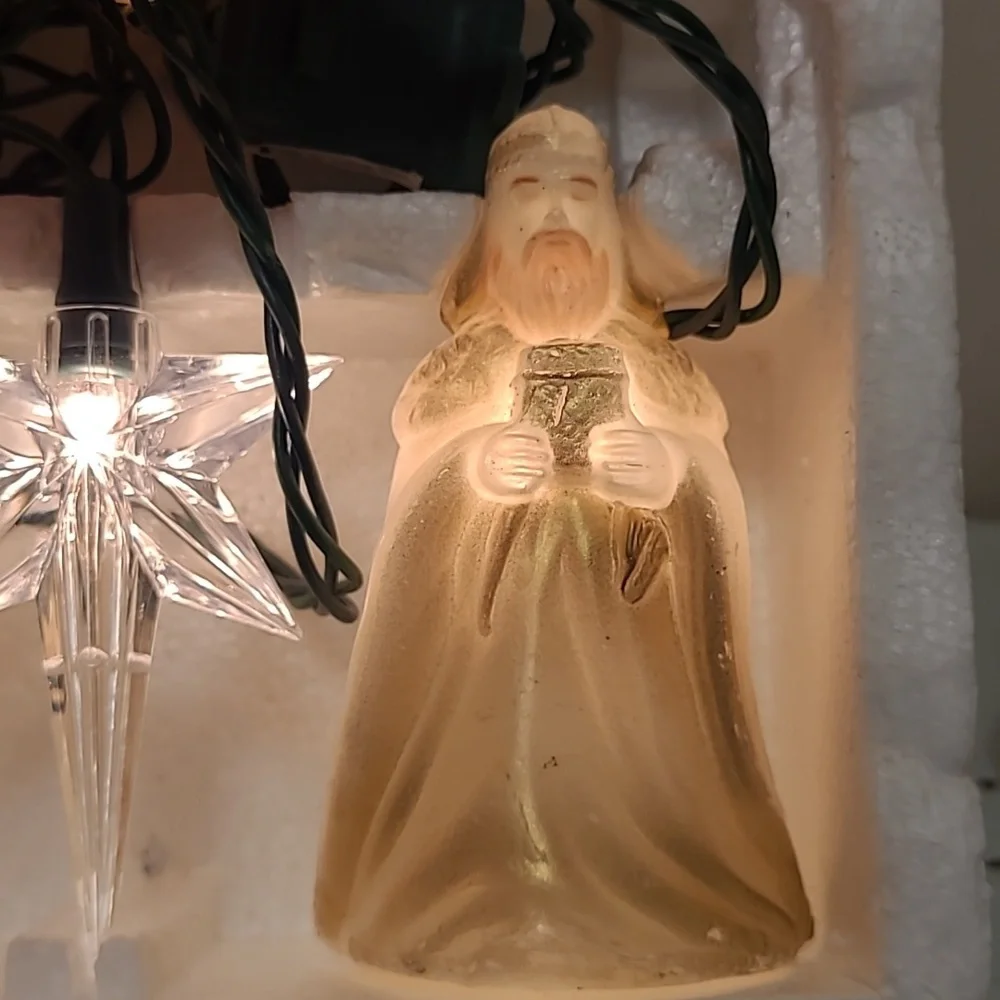Vintage Christmas Wisemen and Stars Blowmold Light